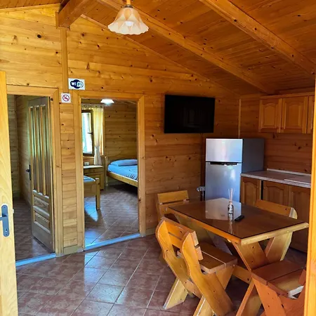 شاليه Kompleksi Turistik Leonardo Shëngjin