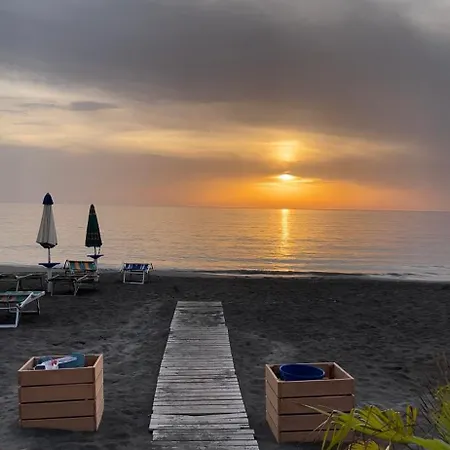 Kompleksi Turistik Leonardo Shëngjin