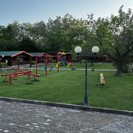 Kompleksi Turistik Leonardo * Shëngjin