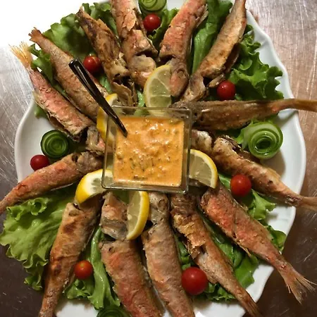 Kompleksi Turistik Leonardo شاليه Shëngjin