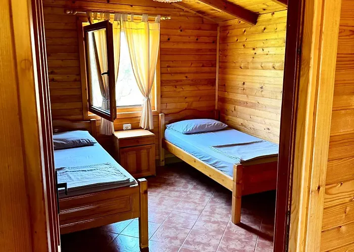 Kompleksi Turistik Leonardo Alpesi faház