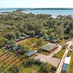 Alpesi faház Kompleksi Turistik Leonardo *