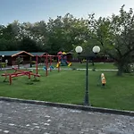 Kompleksi Turistik Leonardo * Shëngjin
