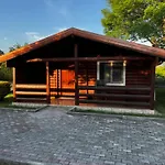 Kompleksi Turistik Leonardo * Shëngjin