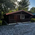 Kompleksi Turistik Leonardo Alpesi faház