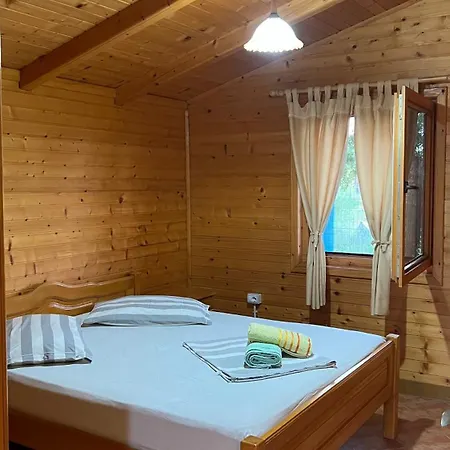 Kompleksi Turistik Leonardo * Shengjin