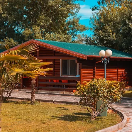 Kompleksi Turistik Leonardo Chalet *