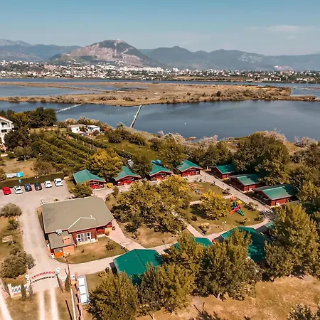 Kompleksi Turistik Leonardo Shëngjin