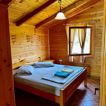 Kompleksi Turistik Leonardo Shengjin (Lezhe)