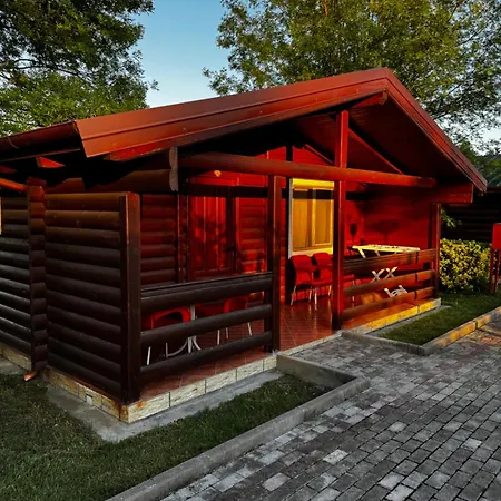 Chalet Kompleksi Turistik Leonardo *