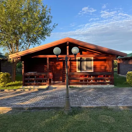 Chalet Kompleksi Turistik Leonardo *