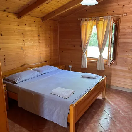 Kompleksi Turistik Leonardo * Shëngjin