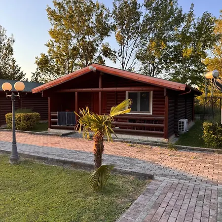 Kompleksi Turistik Leonardo Shëngjin
