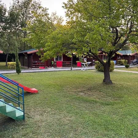 Chalet Kompleksi Turistik Leonardo