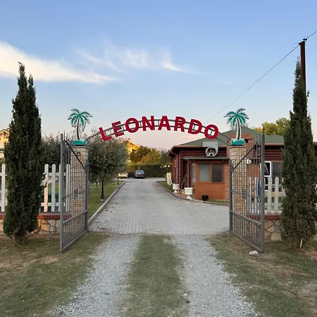 Kompleksi Turistik Leonardo Shëngjin