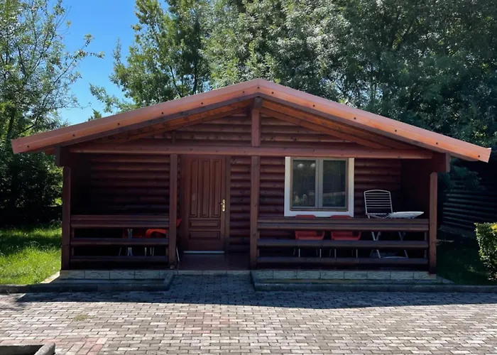 Kompleksi Turistik Leonardo Shëngjin