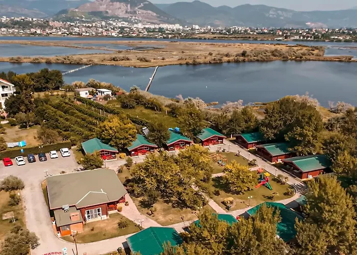 Kompleksi Turistik Leonardo Shëngjin