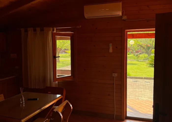 Kompleksi Turistik Leonardo Alpesi faház Shëngjin